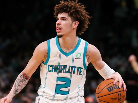 LaMelo Ball Post.